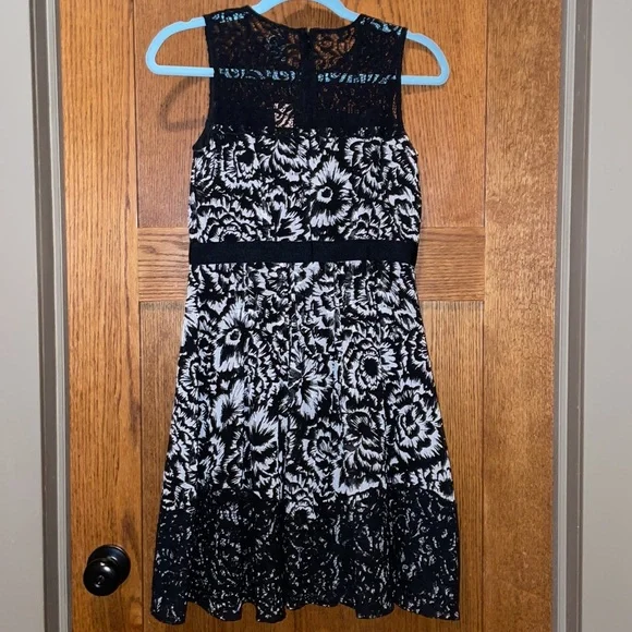Ann Taylor Petite Black and White Floral Lace Dress - Picture 2 of 10